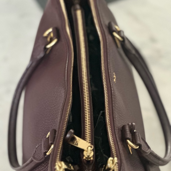 Ralph Lauren pebble leather burgundy bag with gold accents dust bag and tag - Picture 4 of 7